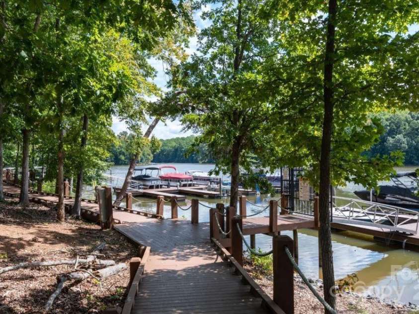 3140 Seville Street, Charlotte, NC 28214.  MLS# CAR4285079, YatesRealty ID 28543. Private community dock with access to Lake Wylie