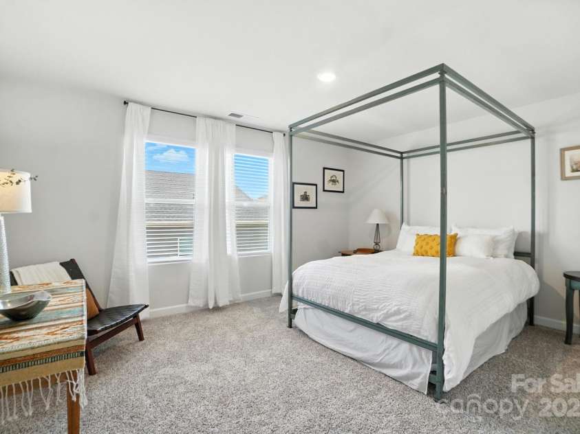 3140 Seville Street, Charlotte, NC 28214.  MLS# CAR4285079, YatesRealty ID 28543. Spacious and inviting guest retreat upstairs