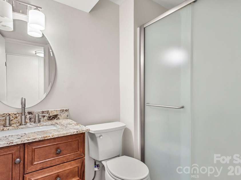 6018 Misty Way Lane, Charlotte, NC 28212.  MLS# CAR4370915, YatesRealty ID 28543. 