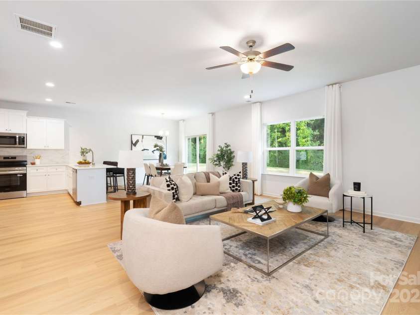1125 Thayer Glen Court, Charlotte, NC 28213.  MLS# CAR4276499, YatesRealty ID 28544. 