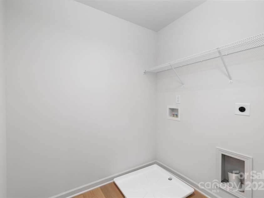 1125 Thayer Glen Court, Charlotte, NC 28213.  MLS# CAR4276499, YatesRealty ID 28544. 