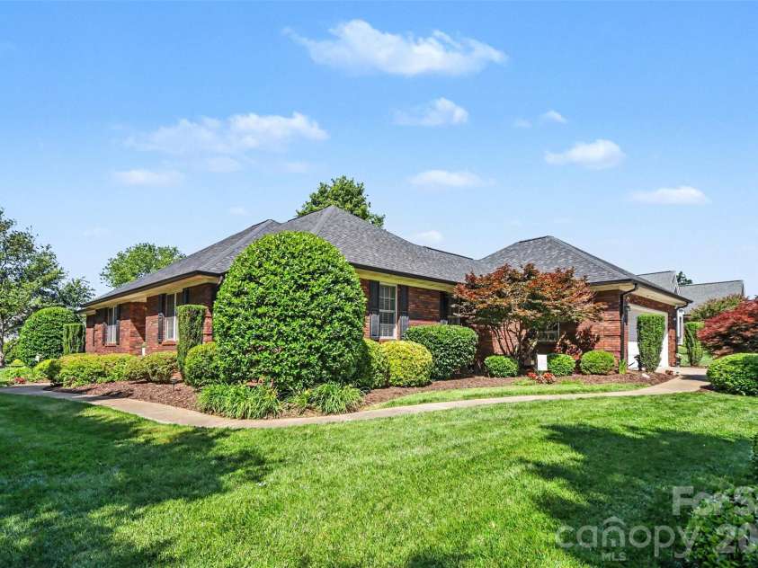 9903 Madres Court, Concord, NC 28027.  MLS# CAR4380486, YatesRealty ID 28544. 