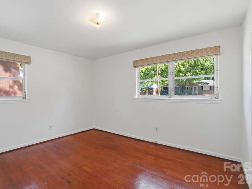 722 Seneca Place, Charlotte, NC 28210.  MLS# CAR4381813, YatesRealty ID 28545. 