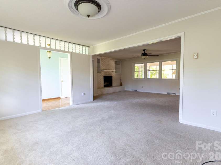 118 Amity Circle, Belmont, NC 28012.  MLS# CAR4388591, YatesRealty ID 28546. 