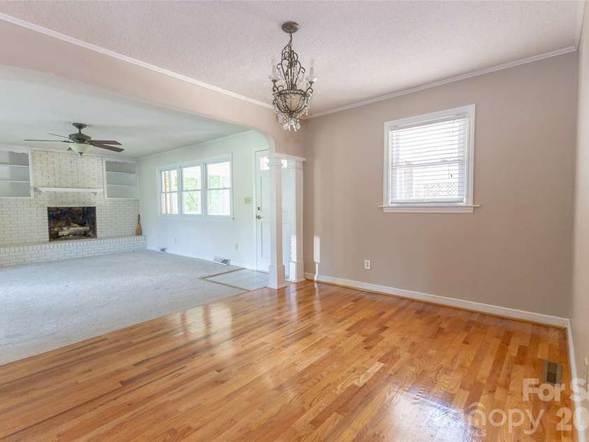 118 Amity Circle, Belmont, NC 28012.  MLS# CAR4388591, YatesRealty ID 28546. 