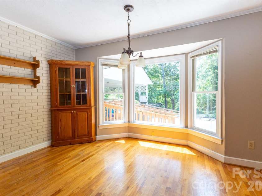 118 Amity Circle, Belmont, NC 28012.  MLS# CAR4388591, YatesRealty ID 28546. 