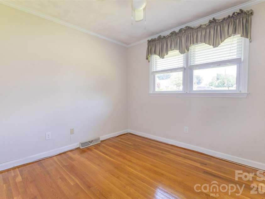 118 Amity Circle, Belmont, NC 28012.  MLS# CAR4388591, YatesRealty ID 28546. 