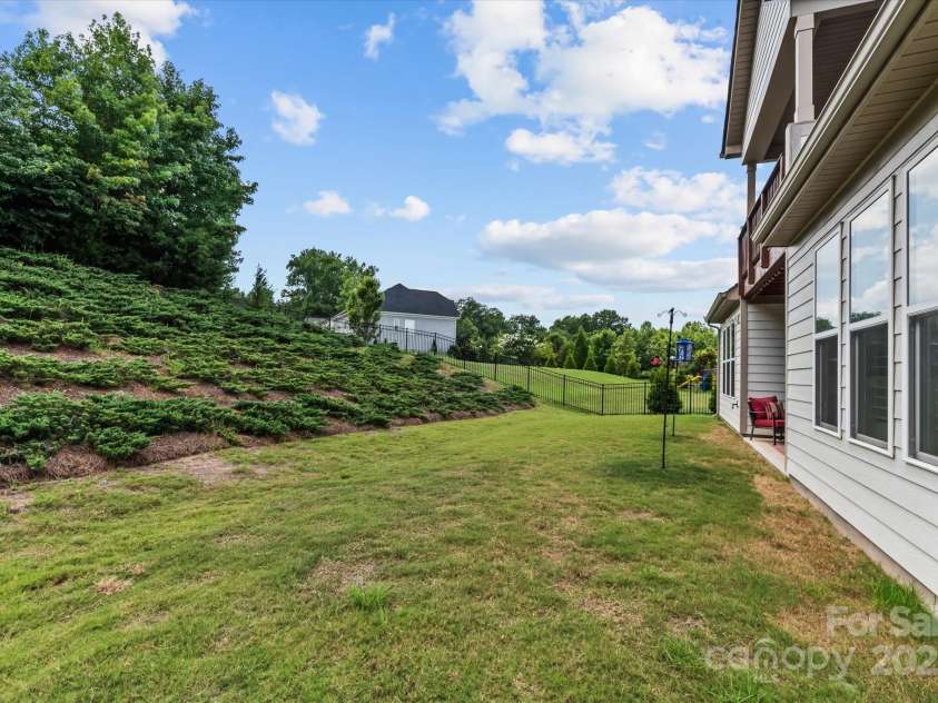 5225 Butternut Drive, Charlotte, NC 28215.  MLS# CAR4284346, YatesRealty ID 28547. 