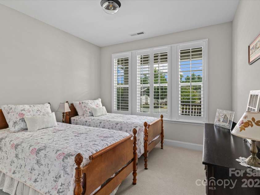 5225 Butternut Drive, Charlotte, NC 28215.  MLS# CAR4284346, YatesRealty ID 28547. Bedroom
