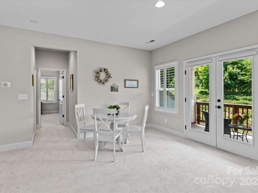 5225 Butternut Drive, Charlotte, NC 28215.  MLS# CAR4284346, YatesRealty ID 28547. Bonus Room