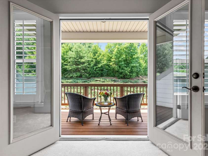 5225 Butternut Drive, Charlotte, NC 28215.  MLS# CAR4284346, YatesRealty ID 28547. Second Floor Deck Off Of Bonus Room