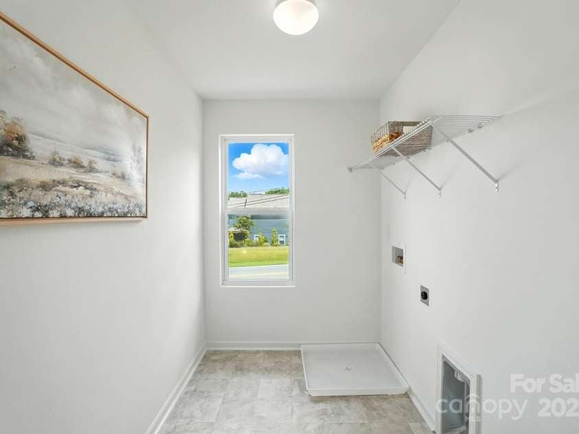 1103 Overland Drive, Dallas, NC 28034.  MLS# CAR4282641, YatesRealty ID 28548. Large laundry room