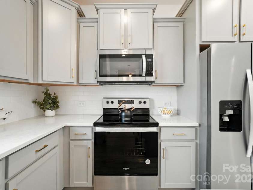 1103 Overland Drive, Dallas, NC 28034.  MLS# CAR4282641, YatesRealty ID 28548. Upgraded 36