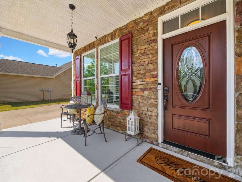299 Annatto Way, Tega Cay, SC 29708.  MLS# CAR4373552, YatesRealty ID 28548. 