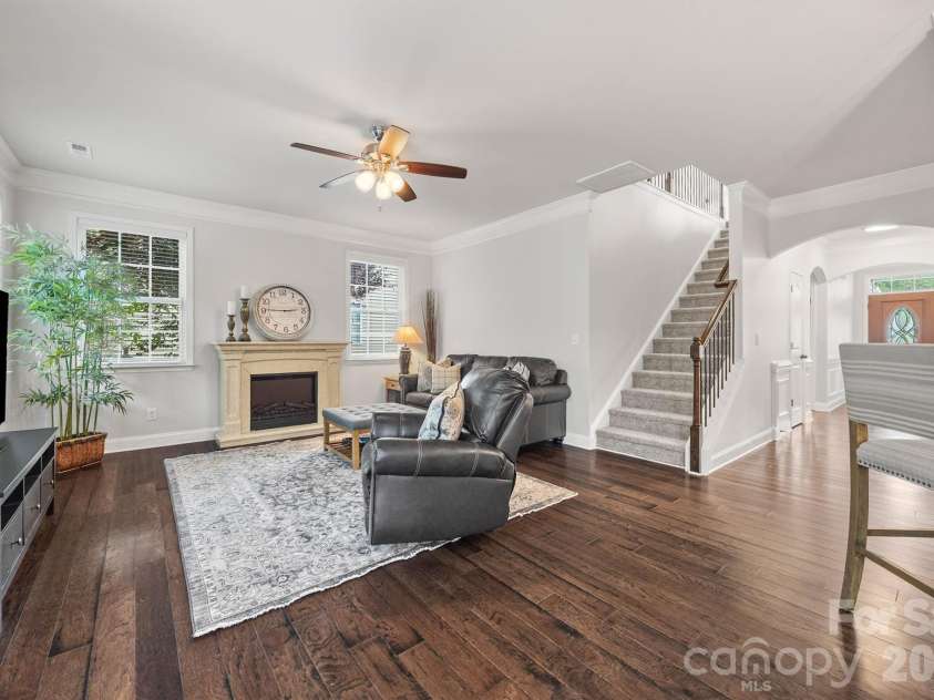 299 Annatto Way, Tega Cay, SC 29708.  MLS# CAR4373552, YatesRealty ID 28548. 