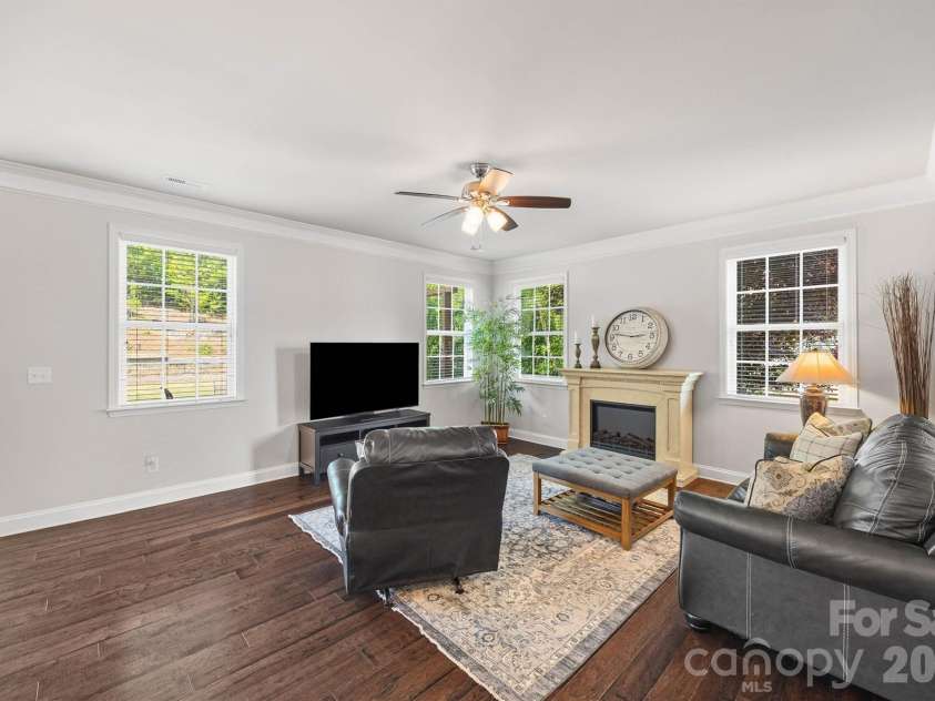 299 Annatto Way, Tega Cay, SC 29708.  MLS# CAR4373552, YatesRealty ID 28548. 
