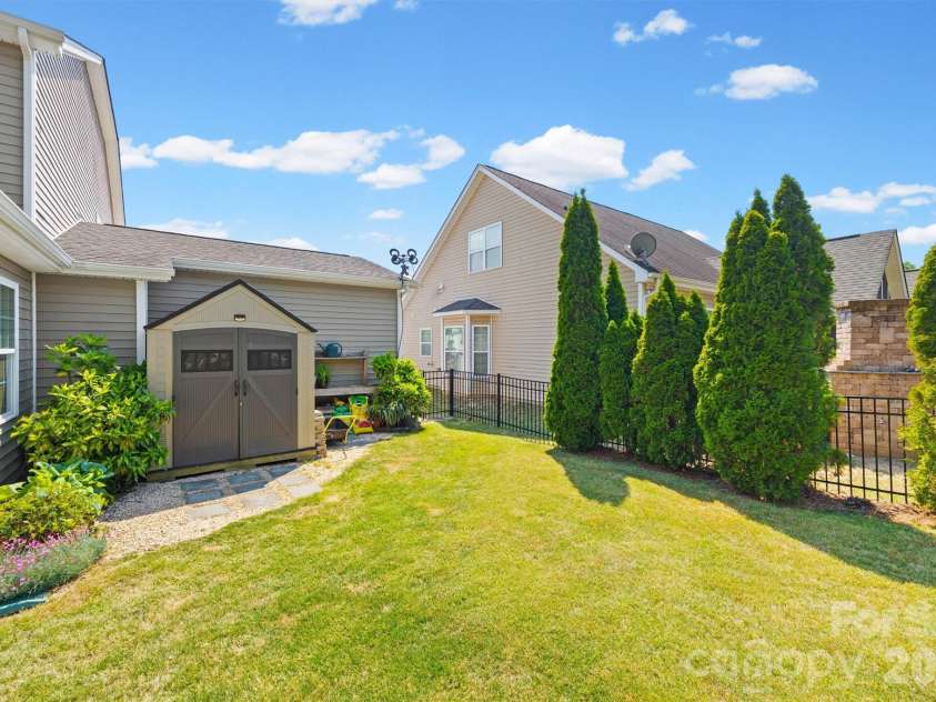 299 Annatto Way, Tega Cay, SC 29708.  MLS# CAR4373552, YatesRealty ID 28548. 