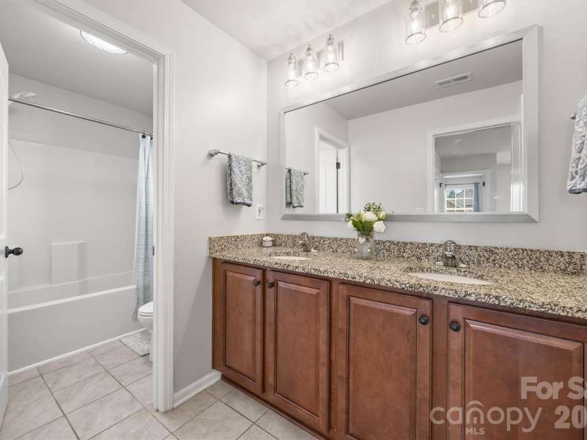 299 Annatto Way, Tega Cay, SC 29708.  MLS# CAR4373552, YatesRealty ID 28548. Full Bath