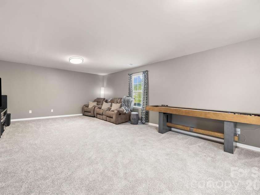 299 Annatto Way, Tega Cay, SC 29708.  MLS# CAR4373552, YatesRealty ID 28548. Oversized bedroom + bonus room - has closet