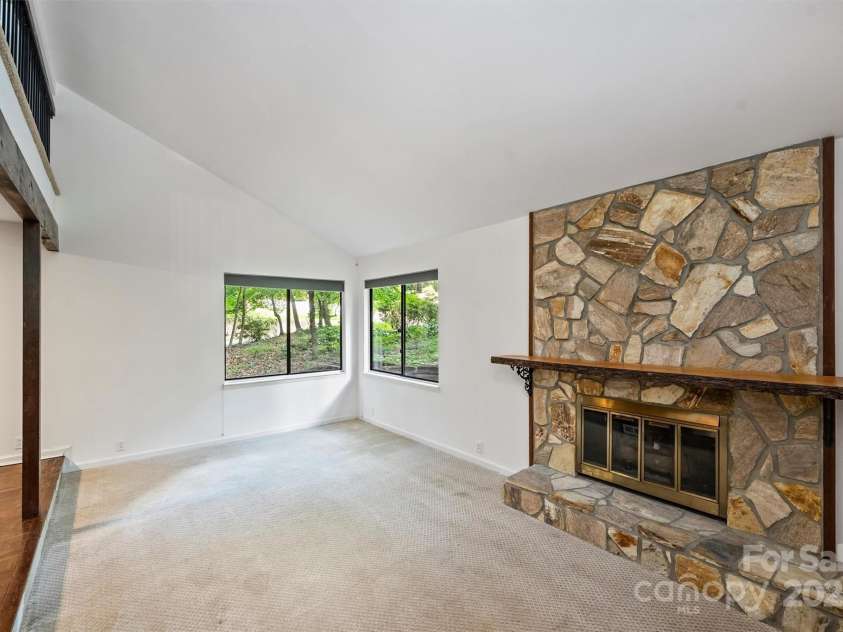 1419 Jules Court, Charlotte, NC 28226.  MLS# CAR4272496, YatesRealty ID 28549. 
