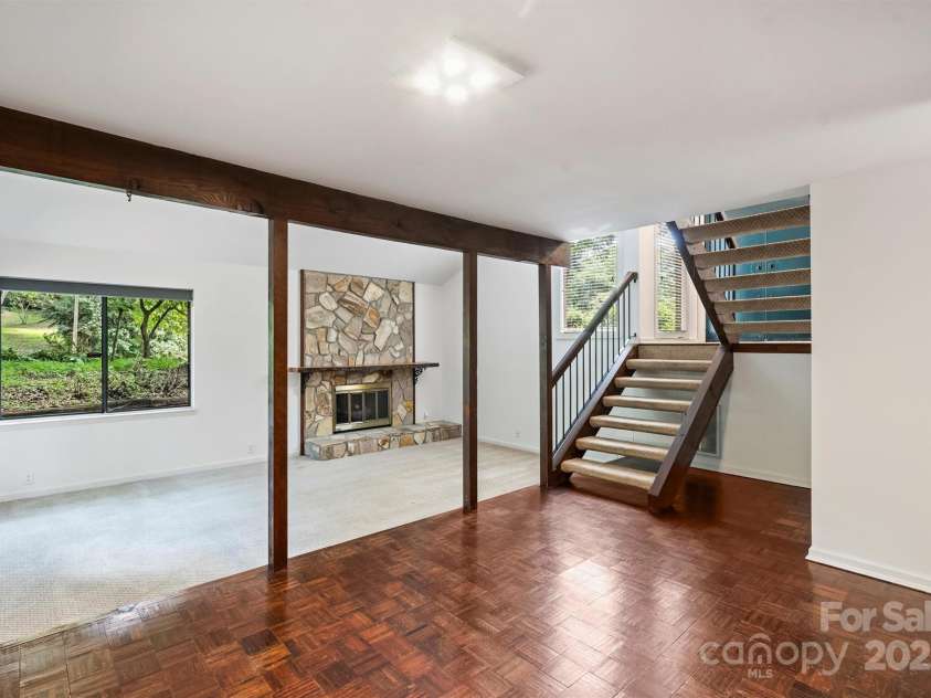 1419 Jules Court, Charlotte, NC 28226.  MLS# CAR4272496, YatesRealty ID 28549. 