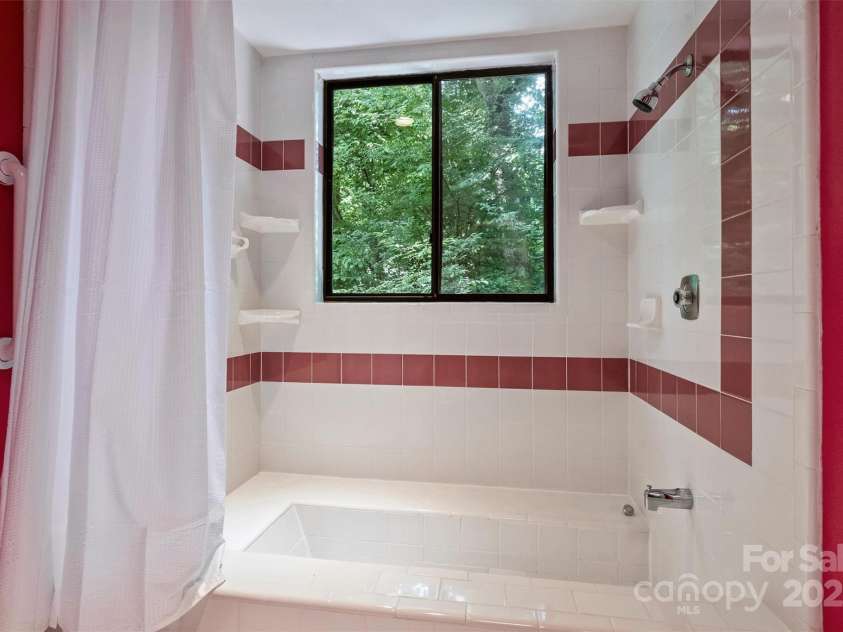1419 Jules Court, Charlotte, NC 28226.  MLS# CAR4272496, YatesRealty ID 28549. 