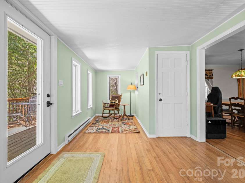 615 Leisure Acres Lane, Boone, NC 28607.  MLS# CAR4389319, YatesRealty ID 28549. 