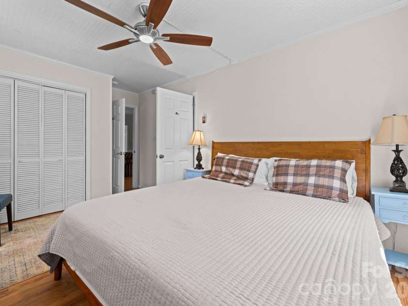 615 Leisure Acres Lane, Boone, NC 28607.  MLS# CAR4389319, YatesRealty ID 28549. 