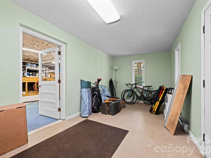 615 Leisure Acres Lane, Boone, NC 28607.  MLS# CAR4389319, YatesRealty ID 28549. 