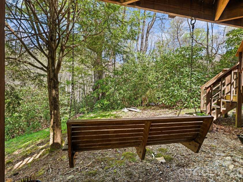 615 Leisure Acres Lane, Boone, NC 28607.  MLS# CAR4389319, YatesRealty ID 28549. 