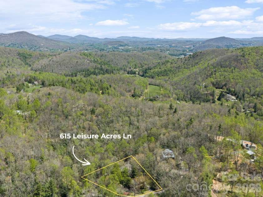 615 Leisure Acres Lane, Boone, NC 28607.  MLS# CAR4389319, YatesRealty ID 28549. 