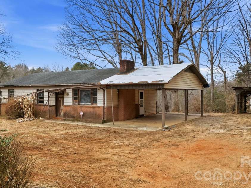 2630 Bluebird Lane, Lenoir, NC 28645.  MLS# CAR4337988, YatesRealty ID 2855. 