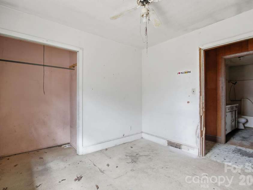 2630 Bluebird Lane, Lenoir, NC 28645.  MLS# CAR4337988, YatesRealty ID 2855. 