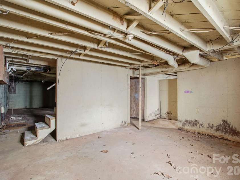 2630 Bluebird Lane, Lenoir, NC 28645.  MLS# CAR4337988, YatesRealty ID 2855. 