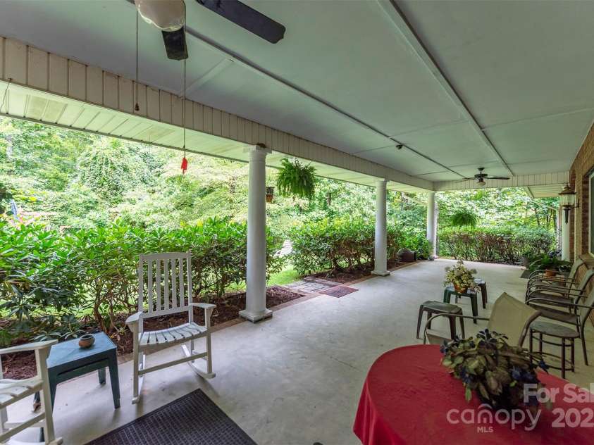 695 Chestnut Mountain Road, Canton, NC 28716.  MLS# CAR4300262, YatesRealty ID 2855. 