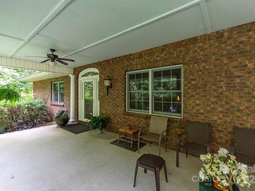 695 Chestnut Mountain Road, Canton, NC 28716.  MLS# CAR4300262, YatesRealty ID 2855. 