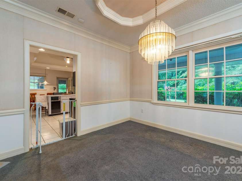 695 Chestnut Mountain Road, Canton, NC 28716.  MLS# CAR4300262, YatesRealty ID 2855. 