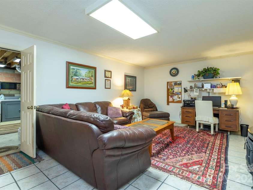 695 Chestnut Mountain Road, Canton, NC 28716.  MLS# CAR4300262, YatesRealty ID 2855. 
