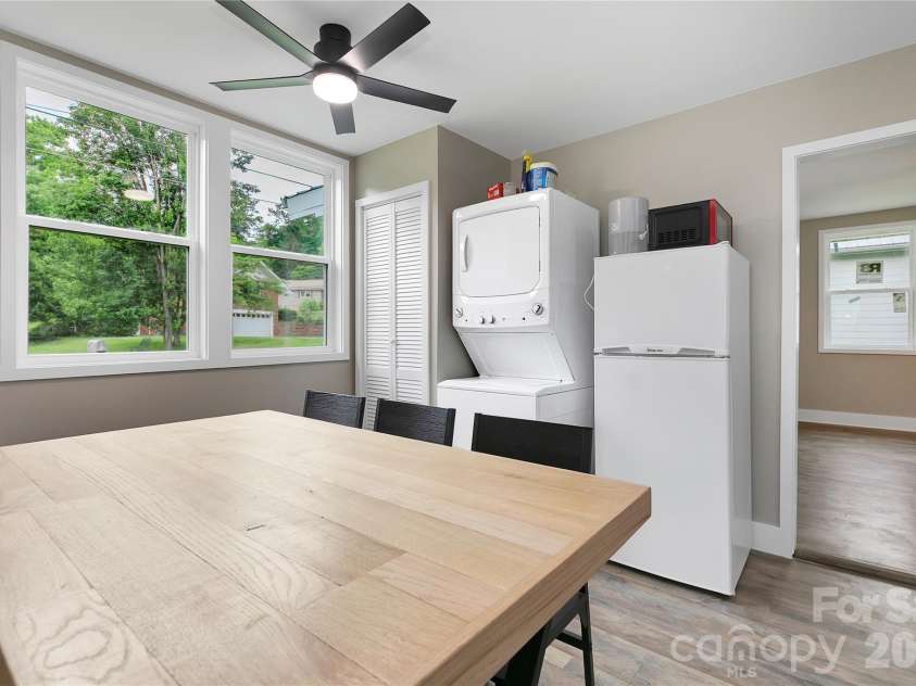 154 Burrell Avenue, Brevard, NC 28712.  MLS# CAR4389365, YatesRealty ID 28550. 