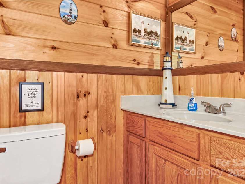 264 Moonbeam Lane, Clyde, NC 28721.  MLS# CAR4272884, YatesRealty ID 28550. 