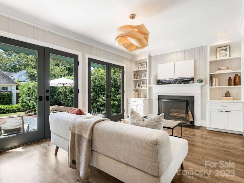 2226 Beverly Drive, Charlotte, NC 28207.  MLS# CAR4284232, YatesRealty ID 28551. Den