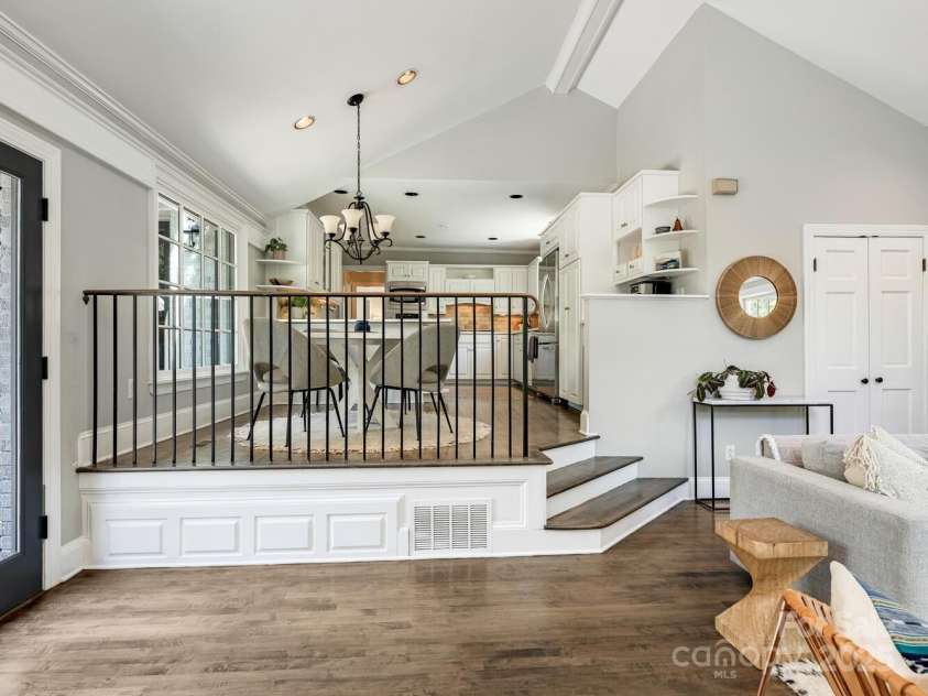 2226 Beverly Drive, Charlotte, NC 28207.  MLS# CAR4284232, YatesRealty ID 28551. Family room/ kitchen