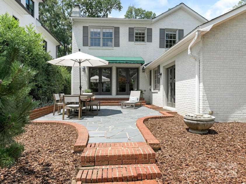 2226 Beverly Drive, Charlotte, NC 28207.  MLS# CAR4284232, YatesRealty ID 28551. Patio