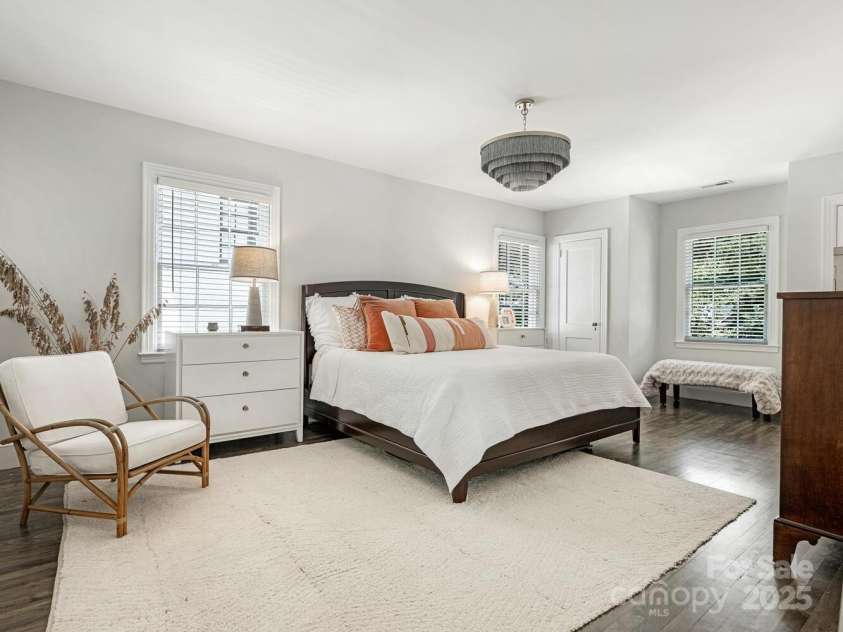 2226 Beverly Drive, Charlotte, NC 28207.  MLS# CAR4284232, YatesRealty ID 28551. Primary bedroom