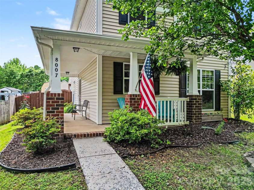 8007 Rolling Meadows Lane, Huntersville, NC 28078.  MLS# CAR4375403, YatesRealty ID 28552. 