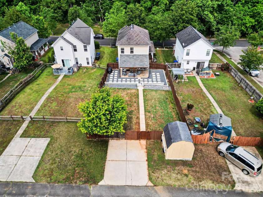 8007 Rolling Meadows Lane, Huntersville, NC 28078.  MLS# CAR4375403, YatesRealty ID 28552. 