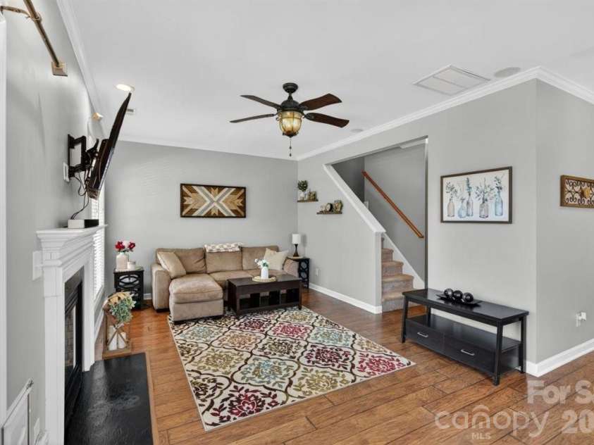 8007 Rolling Meadows Lane, Huntersville, NC 28078.  MLS# CAR4375403, YatesRealty ID 28552. 