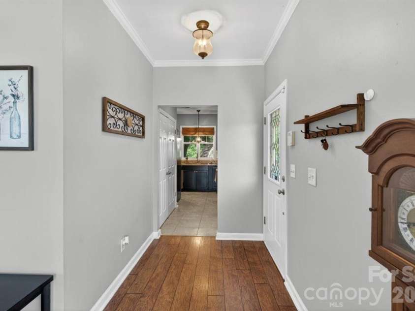 8007 Rolling Meadows Lane, Huntersville, NC 28078.  MLS# CAR4375403, YatesRealty ID 28552. 