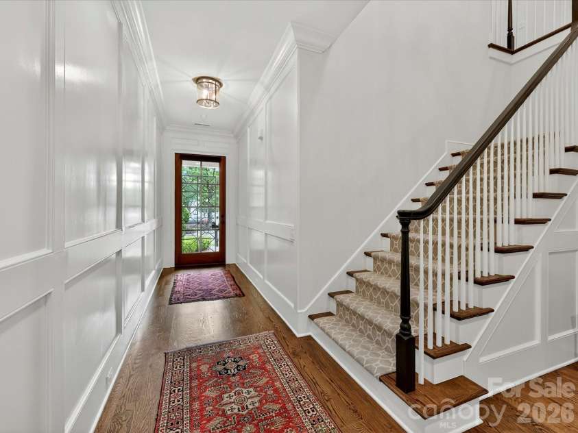 117 Huntley Place, Charlotte, NC 28207.  MLS# CAR4387271, YatesRealty ID 28553. 
