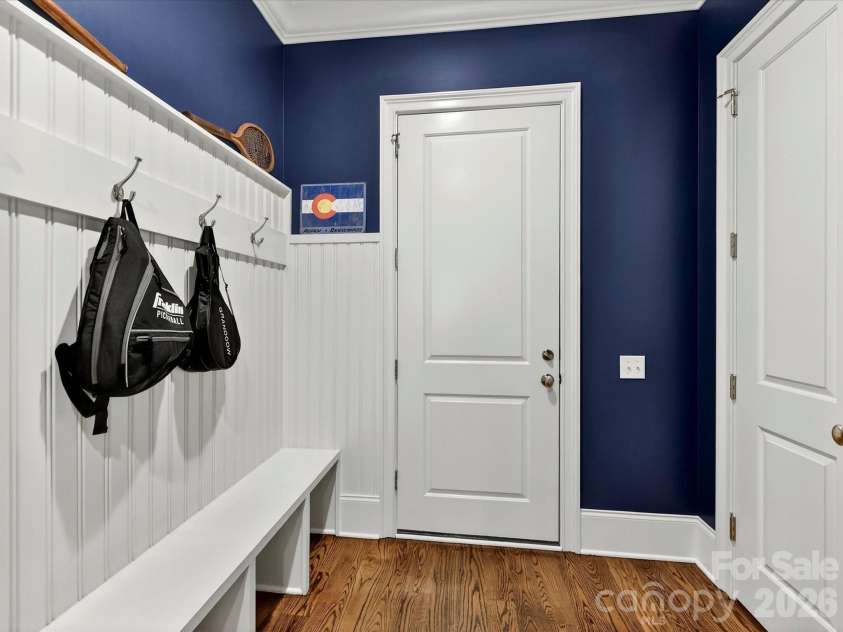 117 Huntley Place, Charlotte, NC 28207.  MLS# CAR4387271, YatesRealty ID 28553. 
